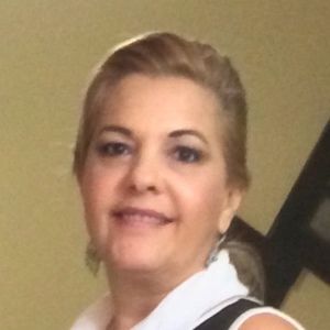 Meet your Posher, Leonor